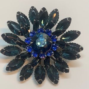 Vintage-50-s Flower Pin Brooch